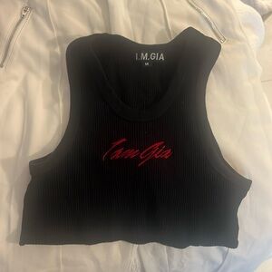 I am Gia black top
